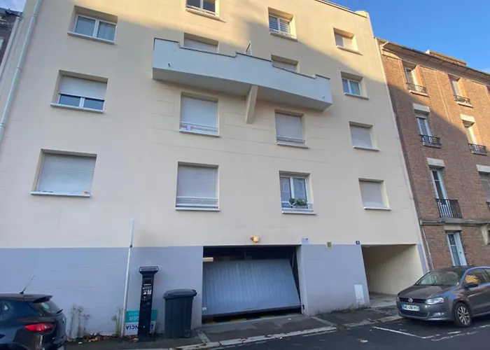 Hyper Centre Avec Parking Prive Le Havre